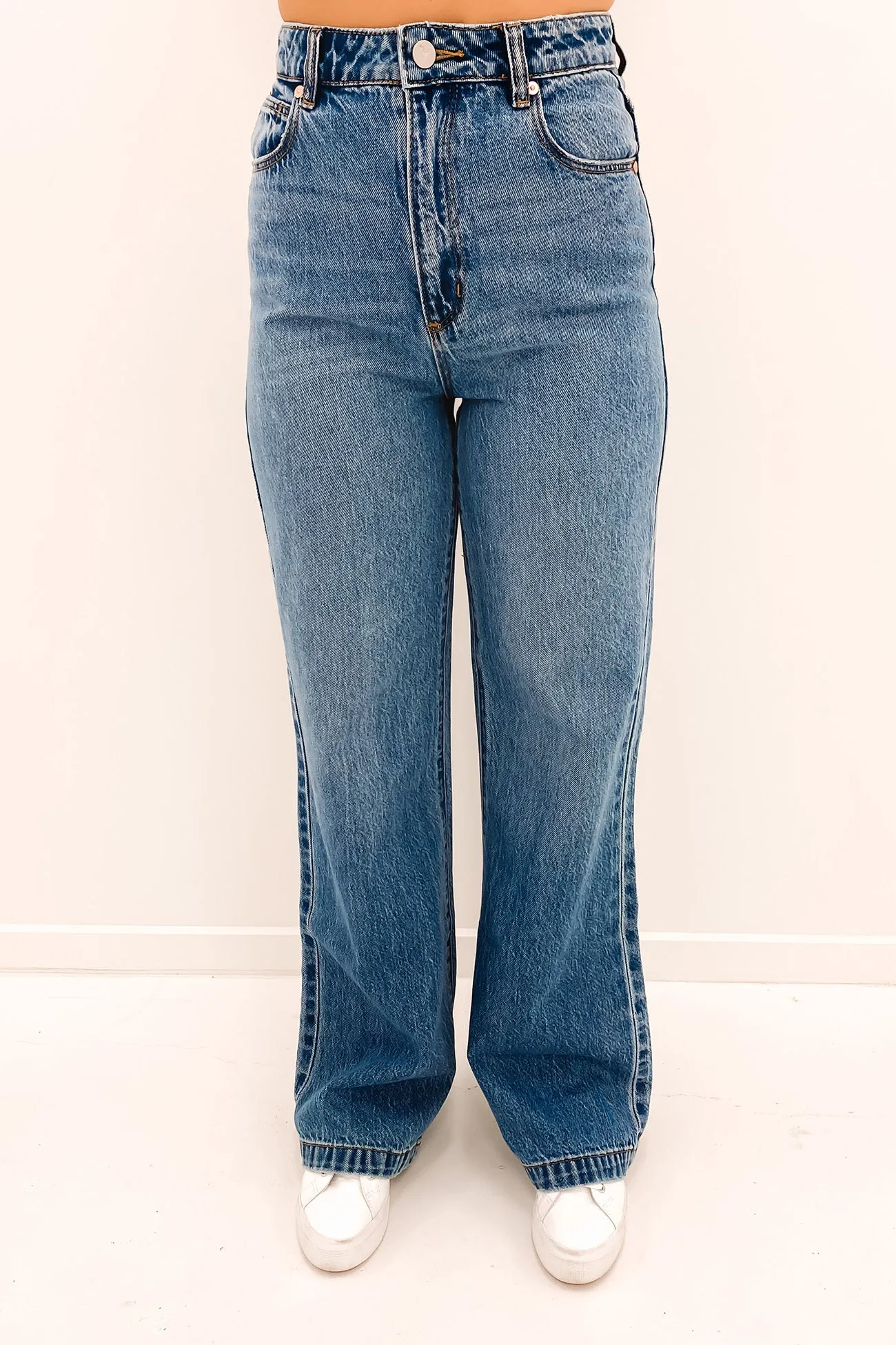 A 94 High & Wide Jean Juliette Organic