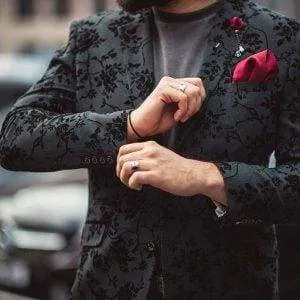 Cavani Georgi Black Floral Blazer