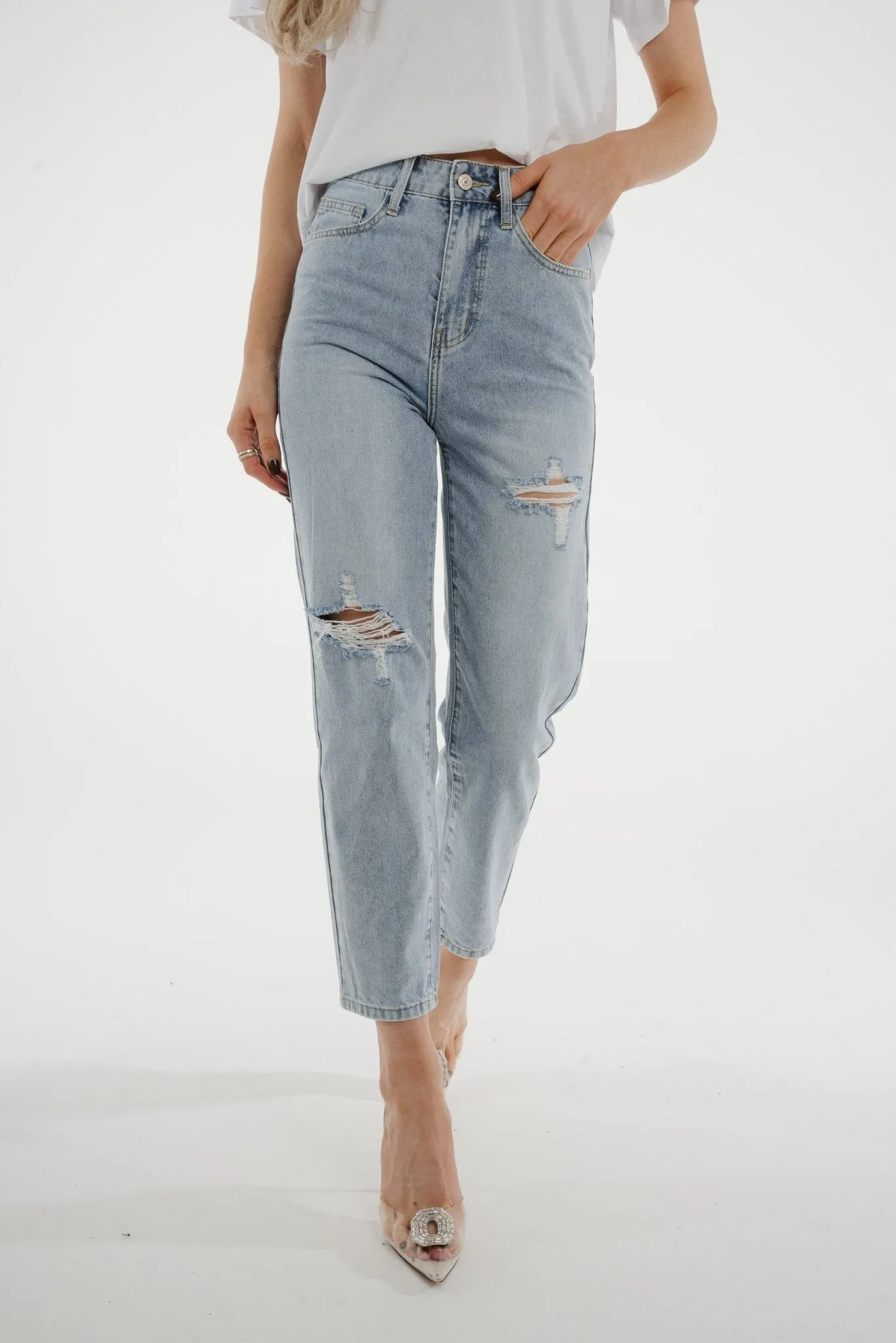 Cindy Distressed Mom Jean In Light Wash