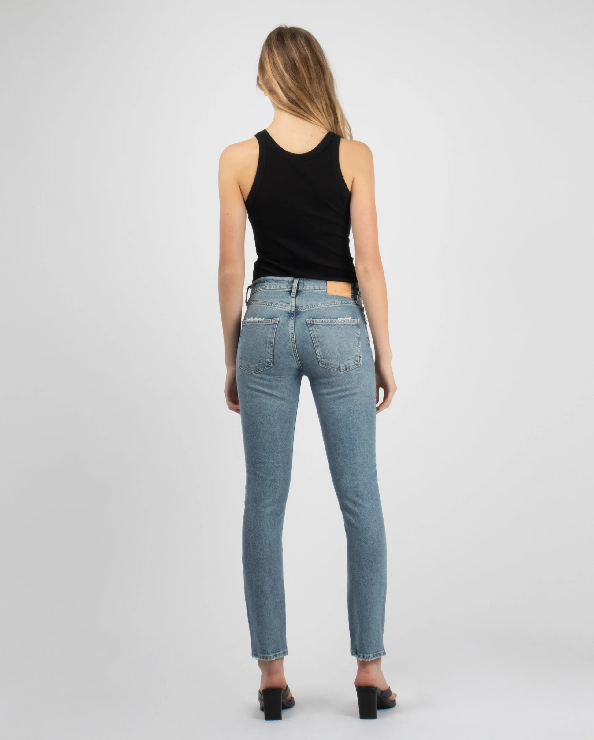 SKYLA MID RISE SLIM STRAIGHT / MIRJA