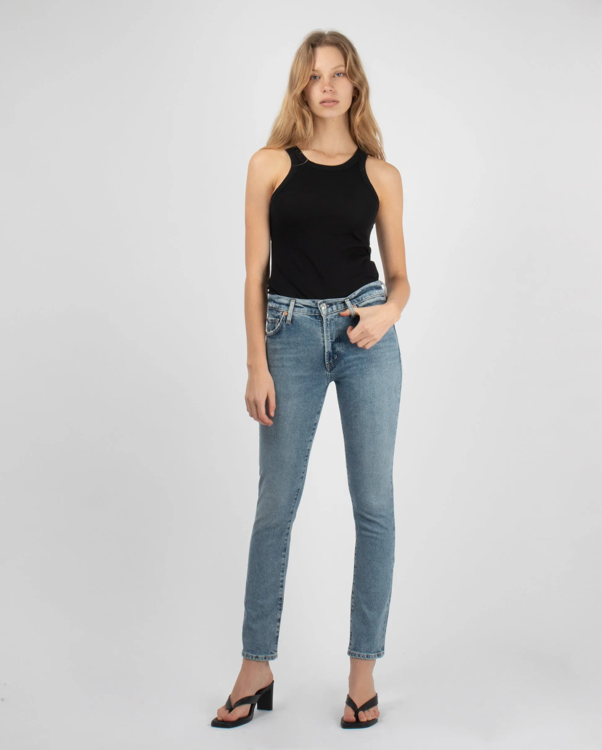 SKYLA MID RISE SLIM STRAIGHT / MIRJA