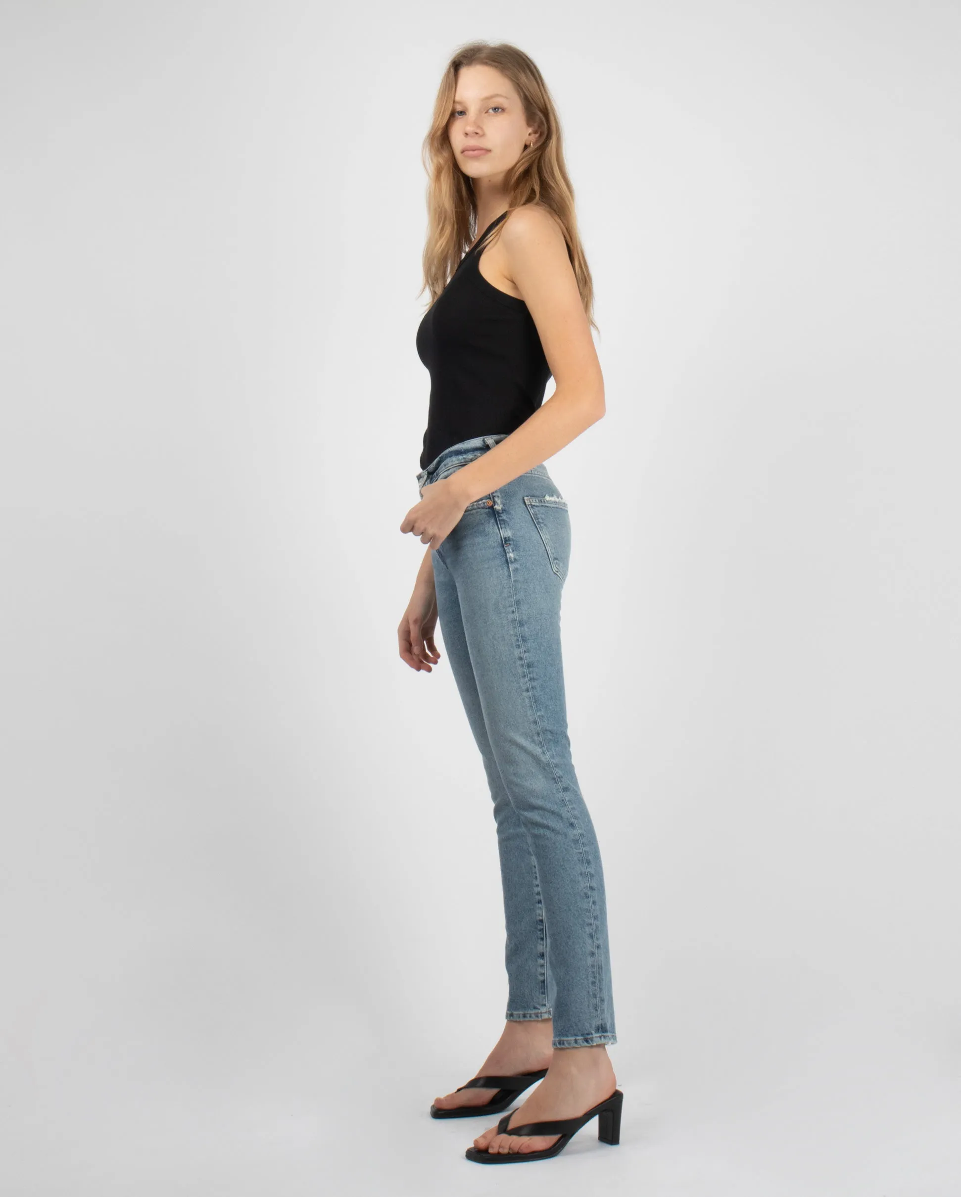 SKYLA MID RISE SLIM STRAIGHT / MIRJA