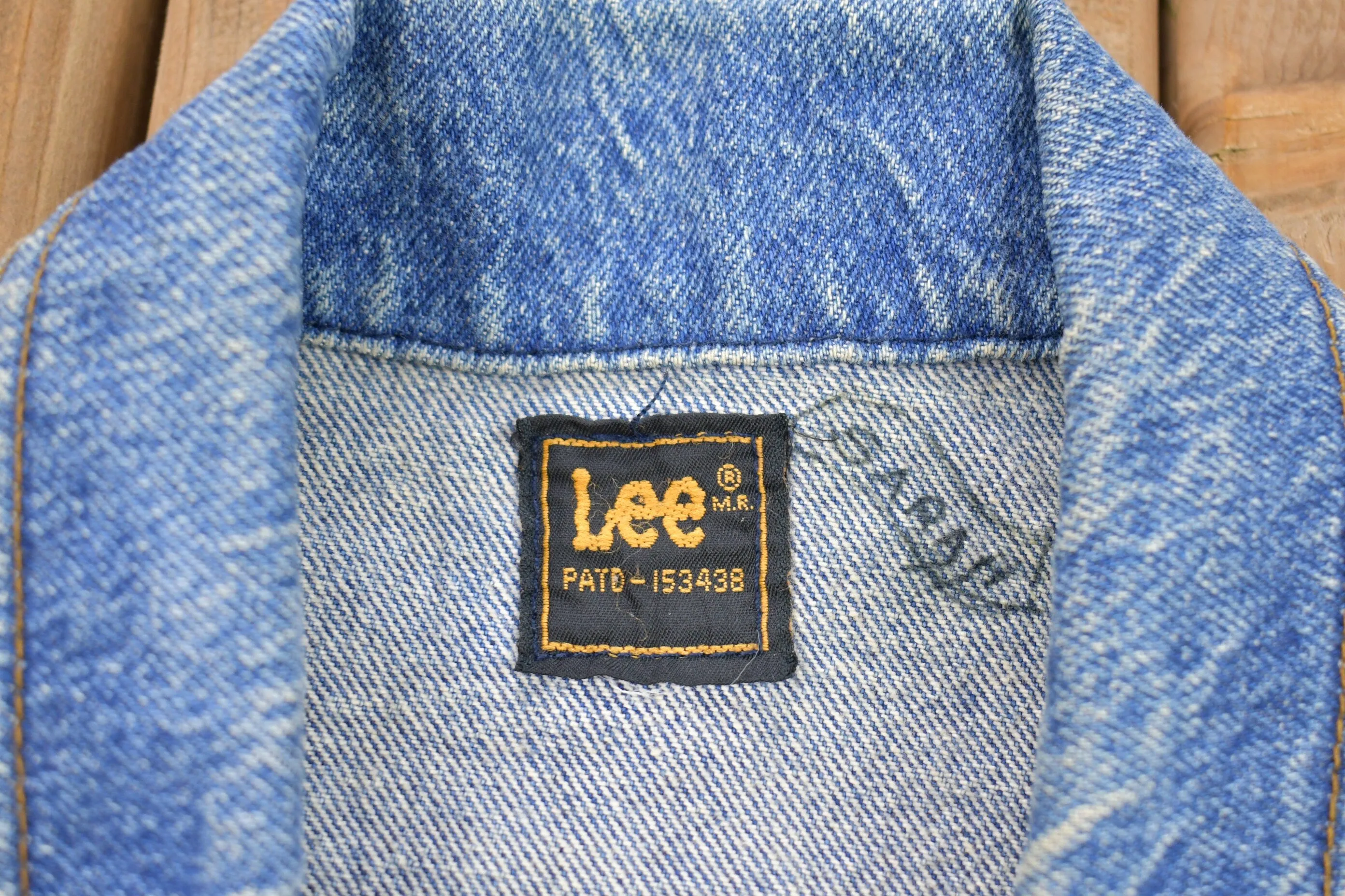 Vintage 1968 Lee Denim Jean Jacket / Vintage Denim / Streetwear / Vintage Fall Outerwear / Fall Jacket / Lee denim / Short Jacket